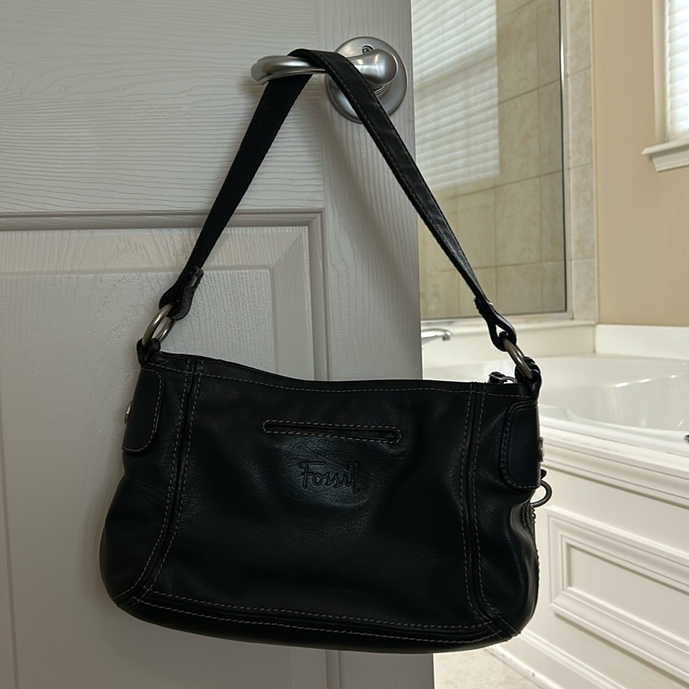 Fossil black soft leather purse zip closure